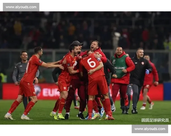 高清流畅足球赛事在线观看平台尽享全球精彩对决实时直播回放分析 - 副本 - 副本 - 副本 (3) - 副本 - 副本